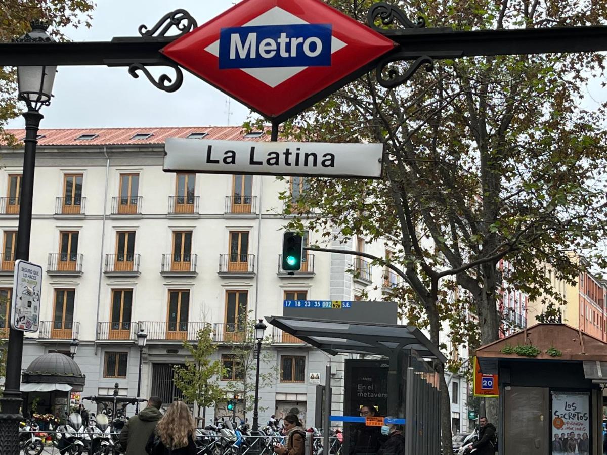 Carlos4 Plaza Mayor Madrid Luaran gambar